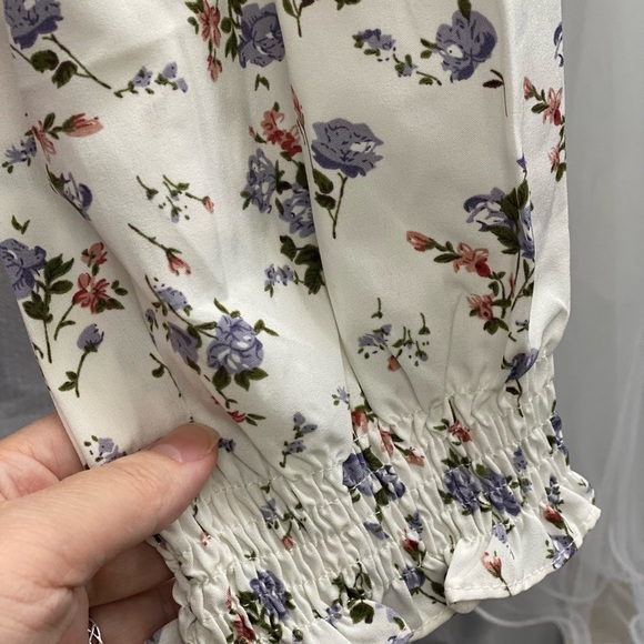 Floral Ruffle Neck Women's Top - Picture 2 of 4